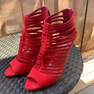🚨10/20🚨ZARA red caged strappy heels - 38